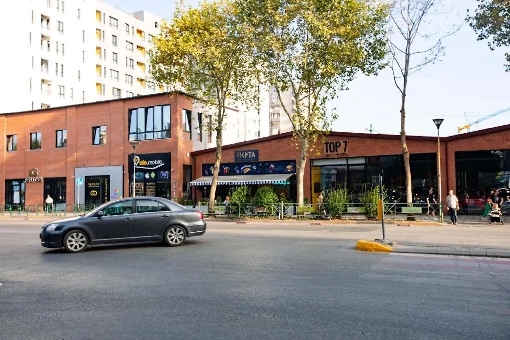Luxury Apartment At Condor Center Tirana 0*,